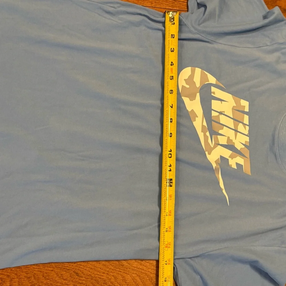 Nike‎ Sky Blue Camo Logo Long Sleeve Tee Size Small New with Tags Dri-Fit